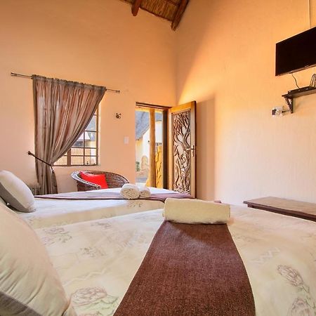 All Over Africa Guest House Kempton Park Exterior photo