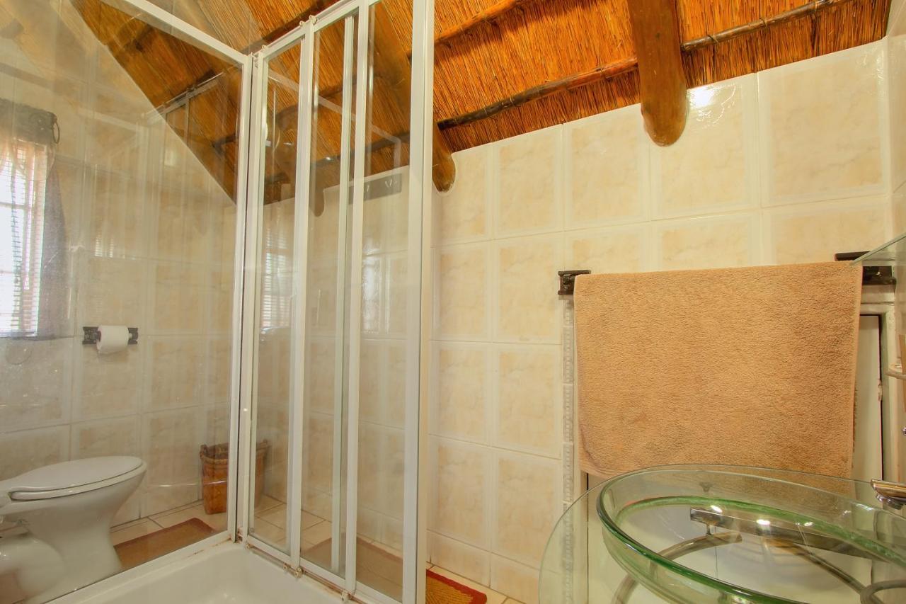 All Over Africa Guest House Kempton Park Exterior photo