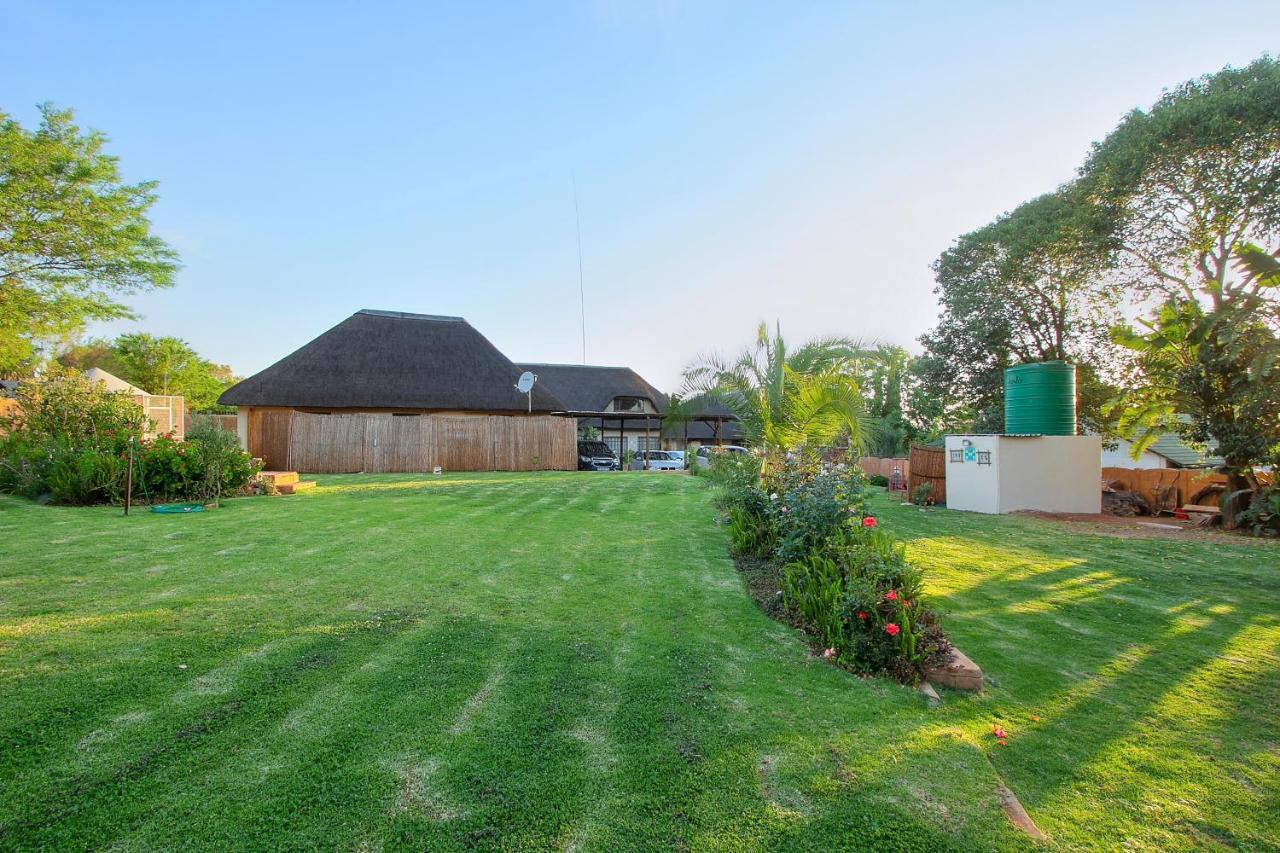 All Over Africa Guest House Kempton Park Exterior photo
