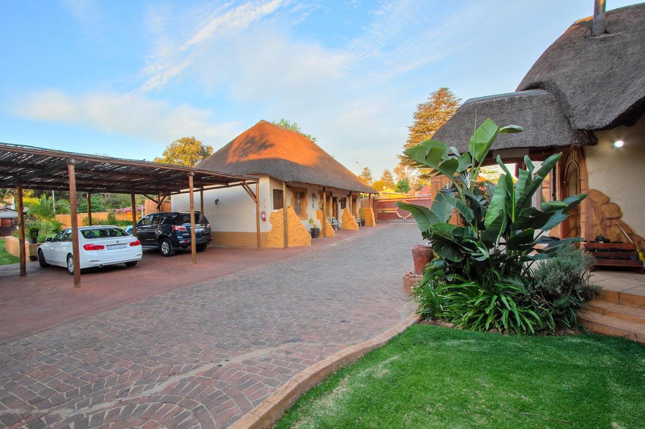 All Over Africa Guest House Kempton Park Exterior photo